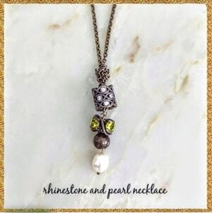 Rhinestone Crystal Pearl Peridot necklace Vintage, Pendent,  28 Inch Chain Antiq